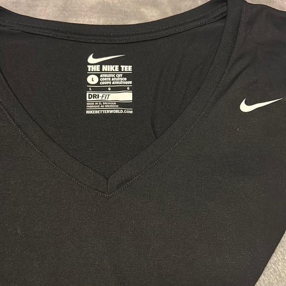 Women’s Nike Dri-Fit set of two T-shirts - Picture 3 of 5